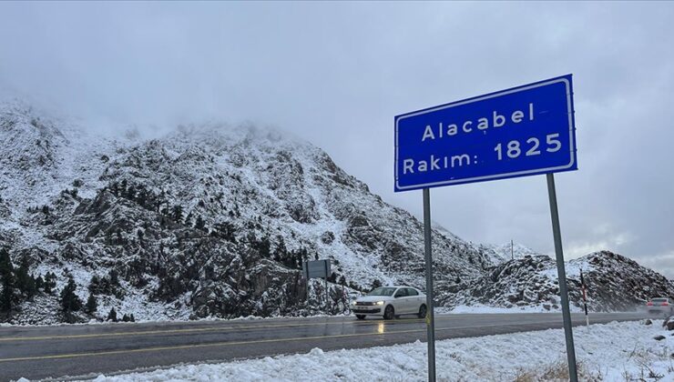 Antalya Alacabel’e mevsimin ilk karı düştü!