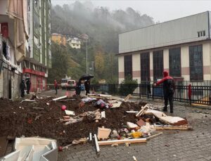 Rize’de heyelan! Ölü ve yaralılar var! Uzmanlar uyarmıştı!