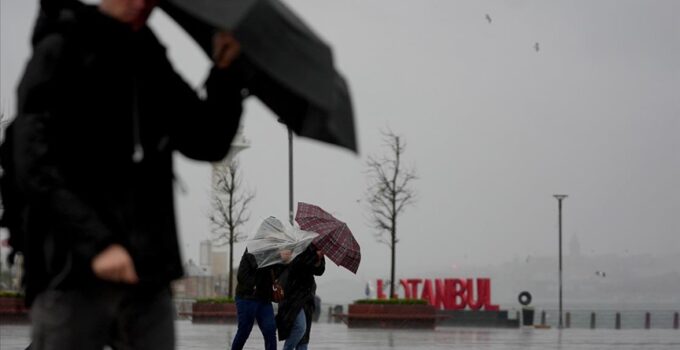 İstanbul’da kar yağışı başladı