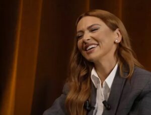 Hadise’den Yıllar Sonra Gelen Bomba Sinan Akçıl İtirafı! Yanıt Gecikmedi…