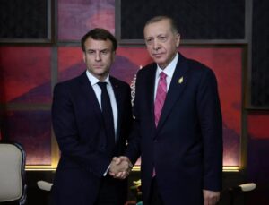 Erdoğan ve Macron Suriye’yi Konuştu