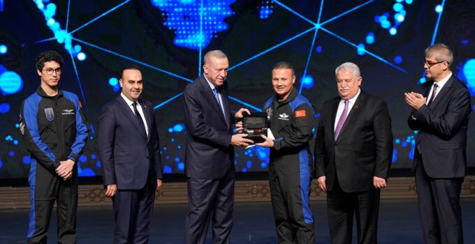 TÜBA ve TÜBİTAK Bilim ödülleri sahiplerini buldu!