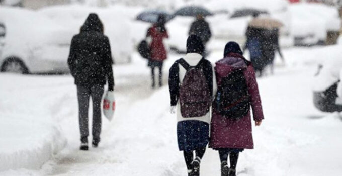 Eğitime kar engeli ! İşte okulların tatil olduğu bölgeler