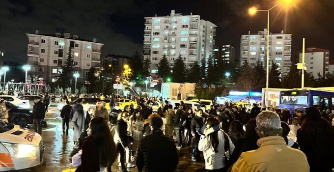 Batıkent metro istasyonunda yangın