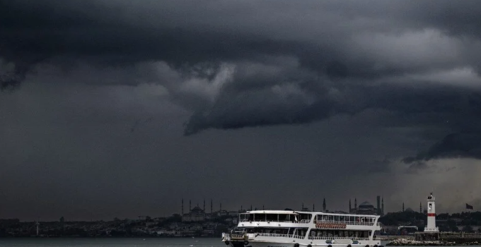 İstanbul’da yalancı bahar yerini kışa bırakıyor!