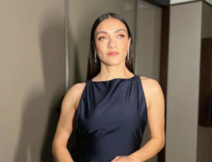 Merve Dizdar kimdir? Fransa’da şövalye ilan edildi!