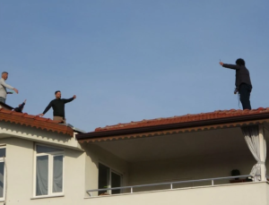 İntiharı şova dönüştürdü! 232. girişimi yol parası için