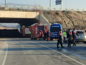 Denizli’de İşçileri Taşıyan Midibüs Devrildi!