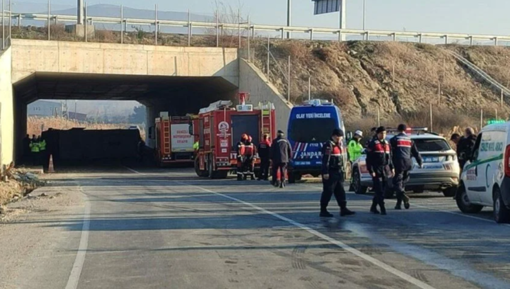 Denizli’de İşçileri Taşıyan Midibüs Devrildi!