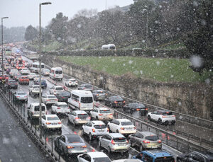 İstanbul’a beklenen kar yağışı geldi