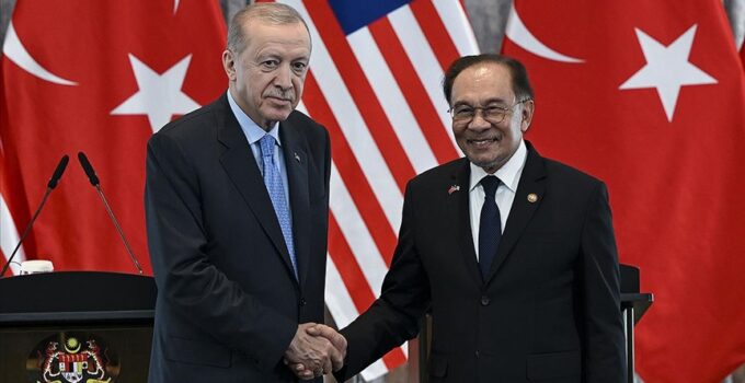 Malezya Başbakanı İbrahim’den Erdoğan’a: “Kalbimin Tek Sahibine”