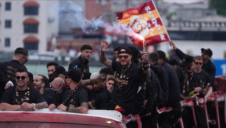 Galatasaray, 25. şampiyonluğunu coşkuyla kutladı