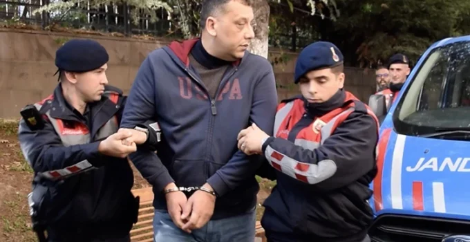 Okulda Skandal! Müdür Gözaltına Alındı!